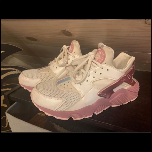 holographic huaraches